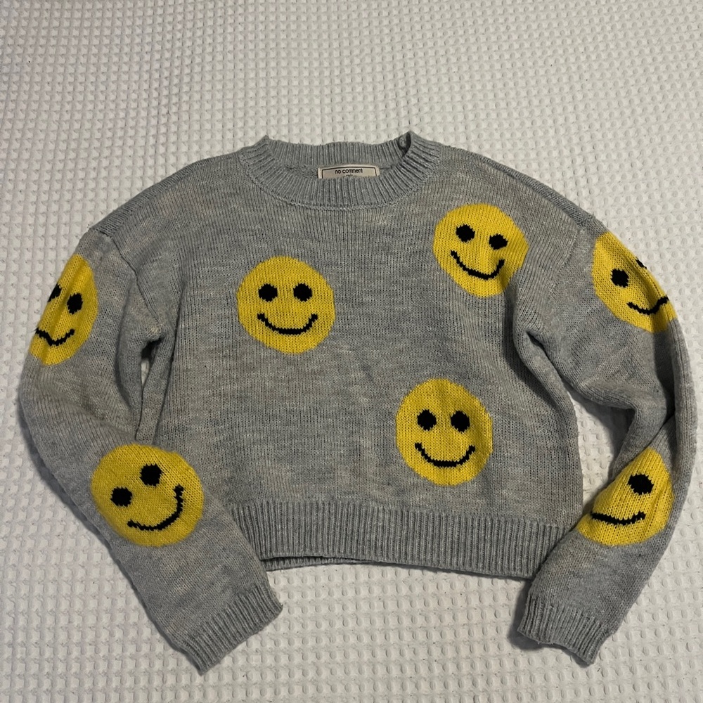 Gray Smiley Face Sweater girl’s 7/8
